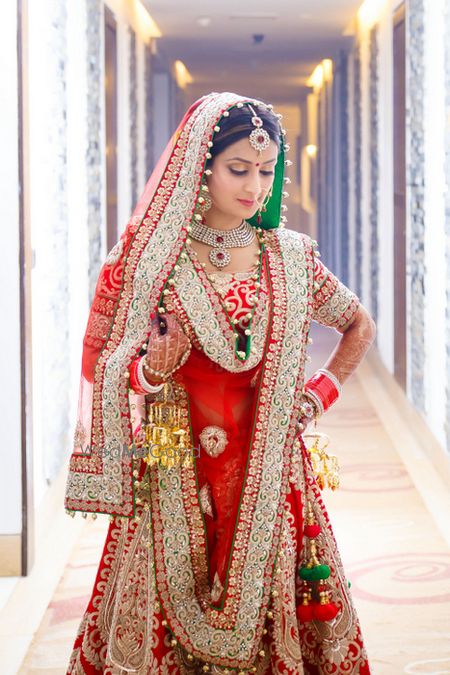 Photo of lehenga dupatta draping style