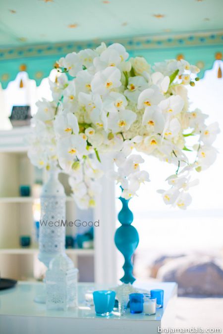 Photo of Blue and white decor flora centerpiece