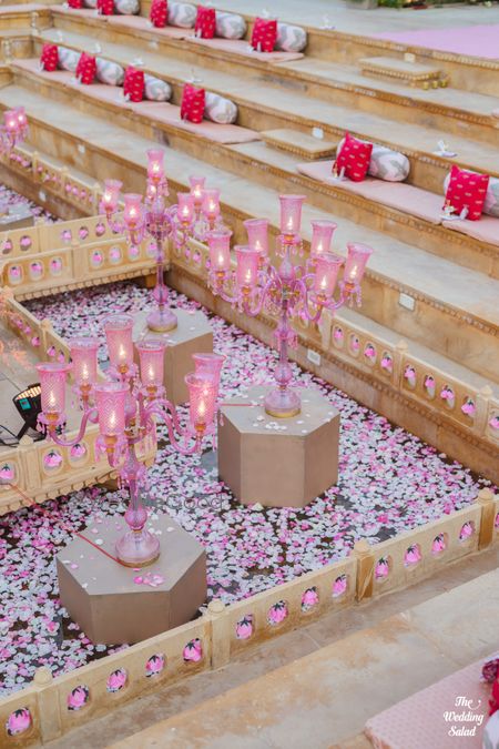 Photo of tea light and candelabra decor idea in pink