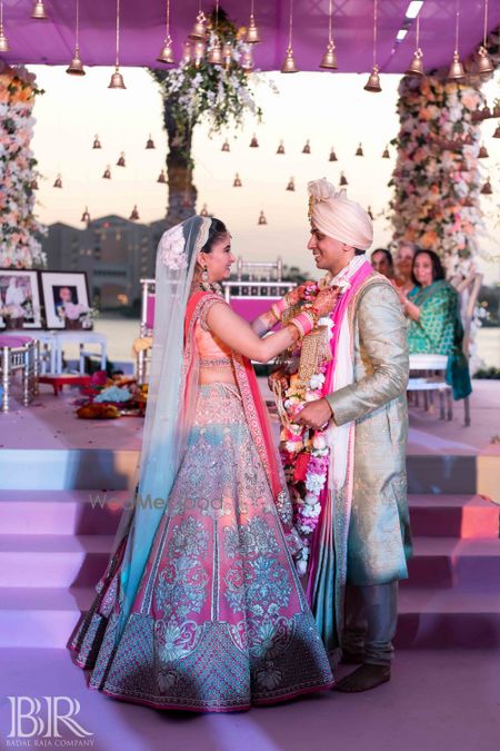 Photo of Jaimala shot with ombre pink lehenga