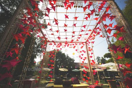 Photo of Unique mandap with paper crane decor