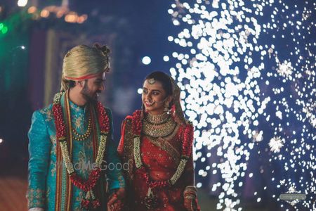 Photo of couple portrait with sparklers