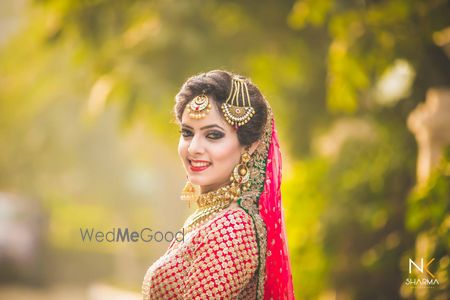 Photo of Smiling bride shot