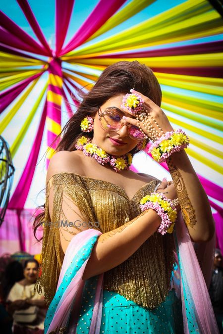 Photo of Dry floral jewellery on mehendi