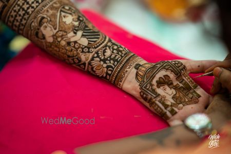 Photo of Baraat mehendi design with Palki