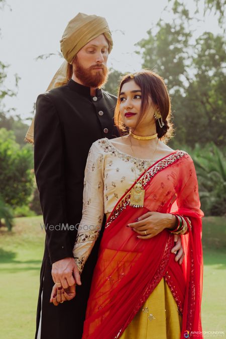 Photo of Simple bridal look couple portrait