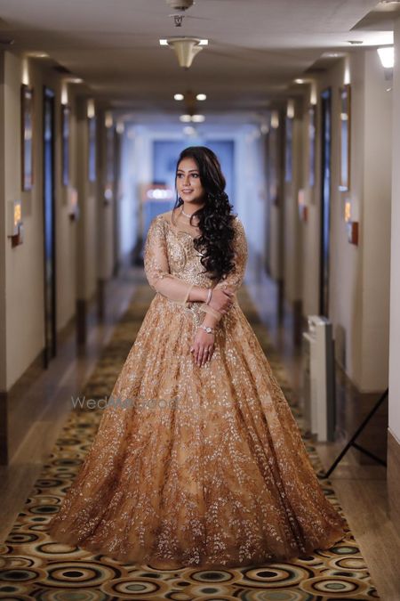 Photo of A stunning floor-length gold gown