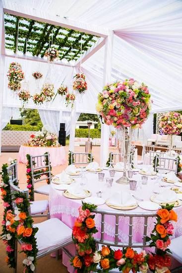 Photo of elegant pastel decor