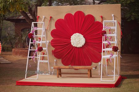 Photo of photobooth decor