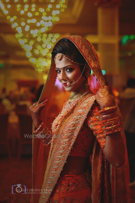 Photo of Smiling bride portrait