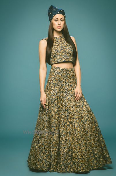 Photo of crop top and skirt