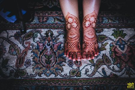 Photo of Cool bridal feet mehendi design