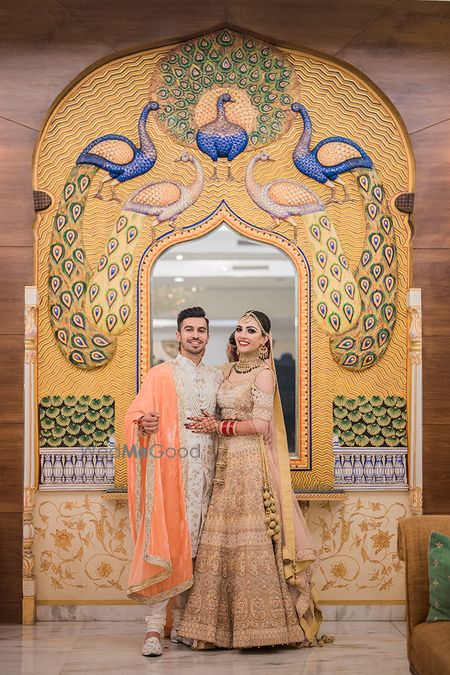 Photo of Fort wedding couple portrait with backdrop