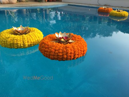 Photo of Pool decor for mehendi